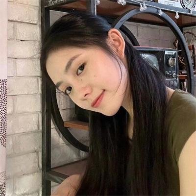 高山上的热气球